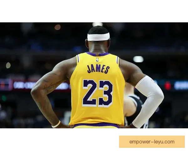 NBA焦点战引爆全美球迷热议联盟格局再生变豪强争冠风云再起一夜