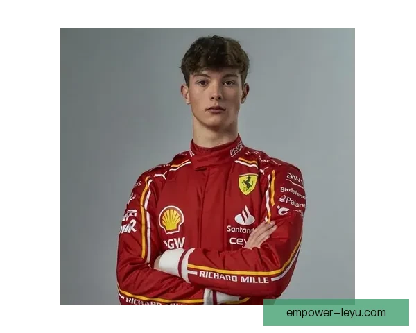 F1赛季格局突变豪门车队策略调整引发围场震荡车手排名悬念升级