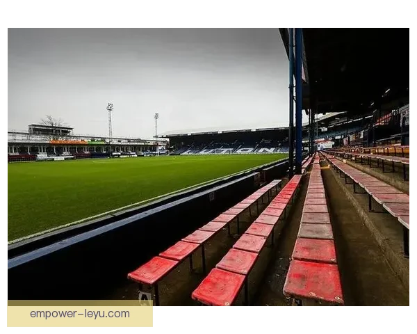 卢顿俱乐部新赛季战略调整引关注球队管理与阵容建设并进展现未来