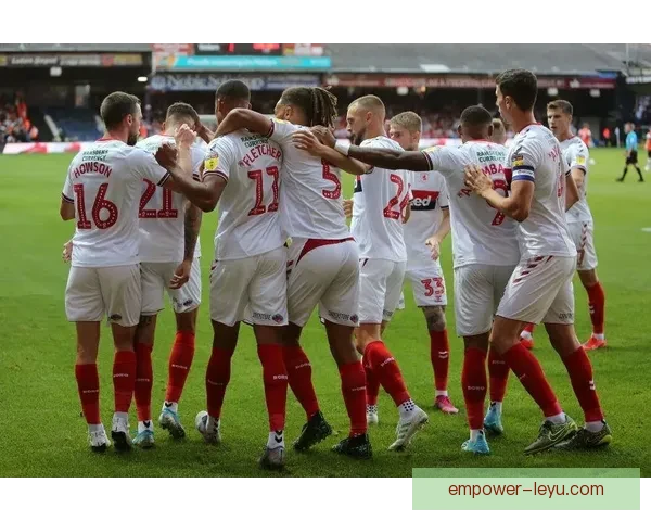 欧洲劲旅激战揭幕战迎新赛季球迷热议焦点人物表现分析 欧洲劲旅激战揭幕战迎新赛季球迷热议焦点人物表现分析