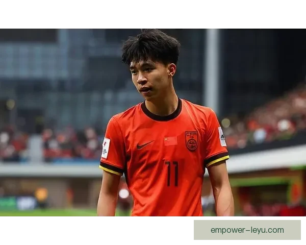 世界杯热身赛：国家队表现亮眼 新星崭露头角 备战激烈对决